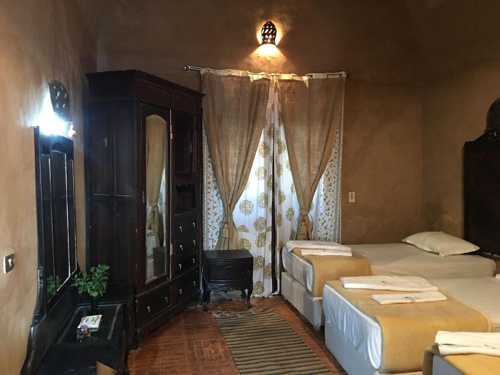 Shanda Lodge Desert Resort