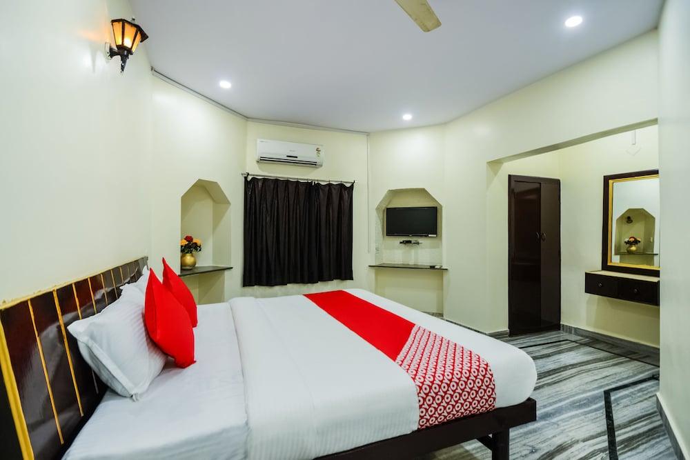 OYO 30000 Hotel Panghat