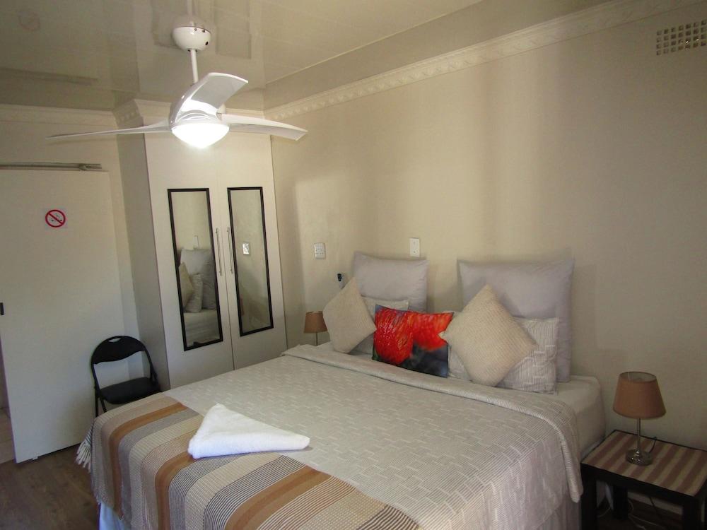 Yolonwabo bed and breakfast