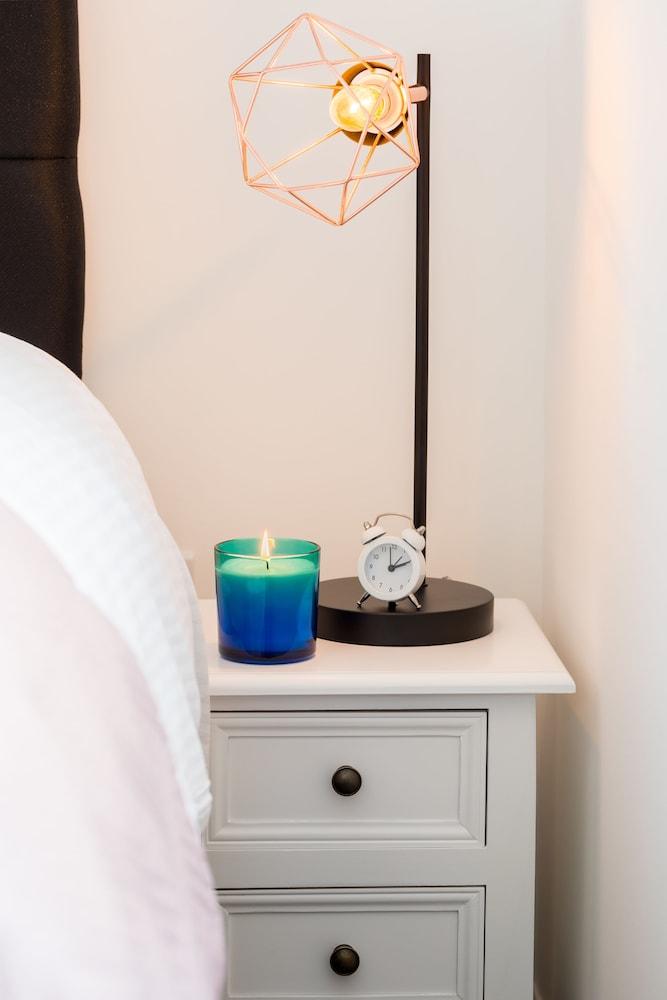 Sherlock Modern Home by Svelte Living