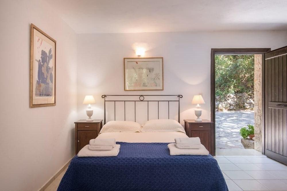 580m² Homm Luxurious Seaside Residence in Syvota, 14 ppl