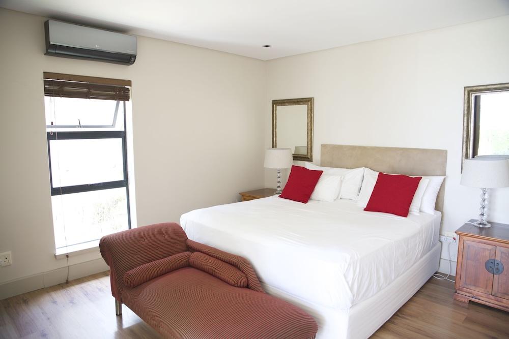 Oceana Villa Self Catering