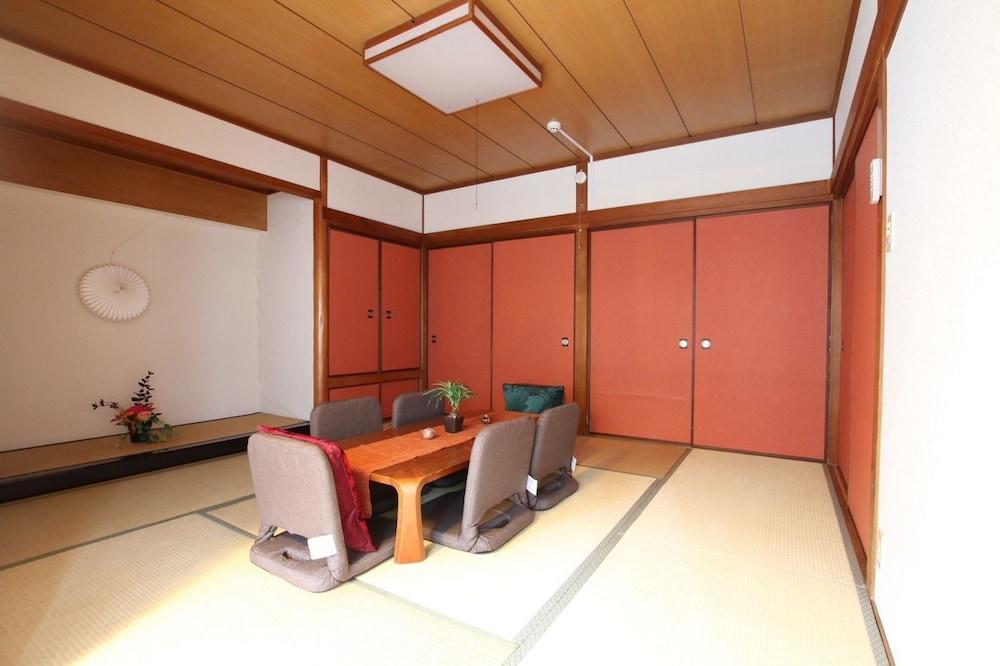 Namba Big Room Apartment