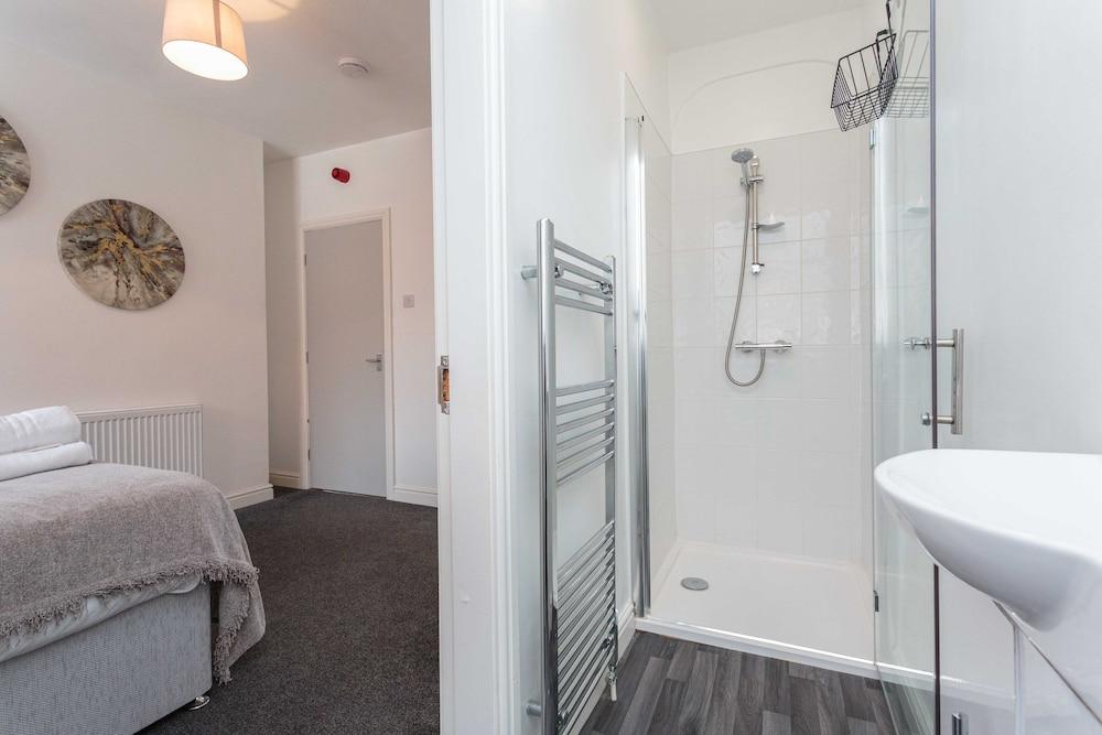 Cherry Property - Pineapple Suite