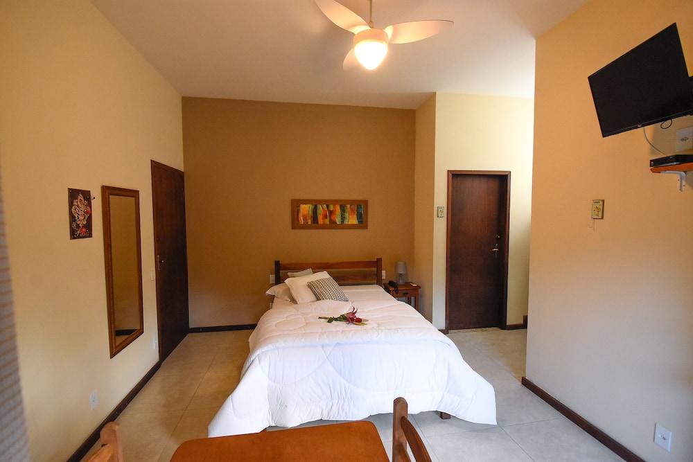 Pousada Paris Hostelli