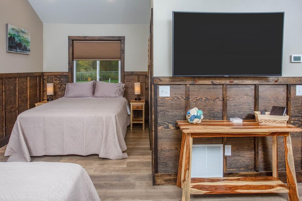 Alaska Back Country Cottages