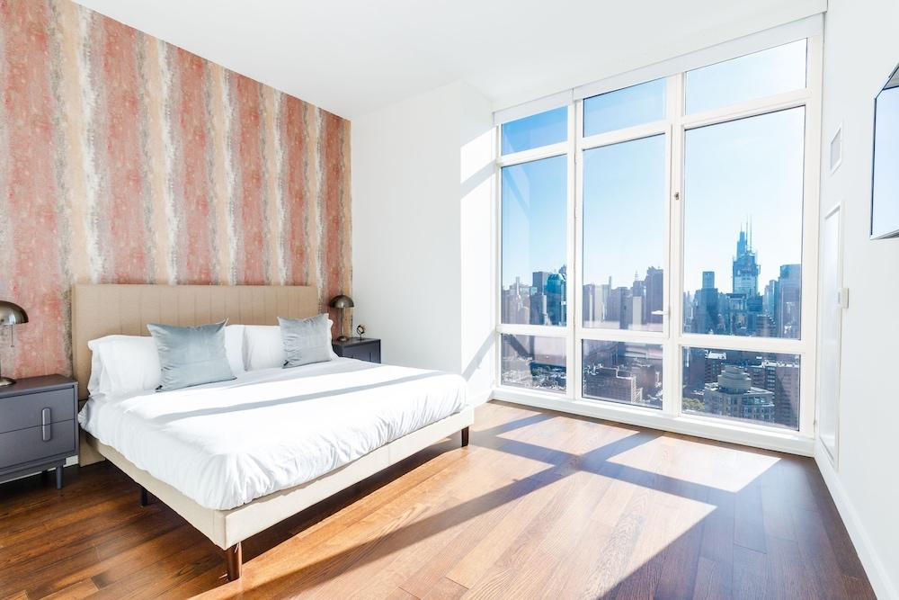 Ny Finest Luxury Apartment