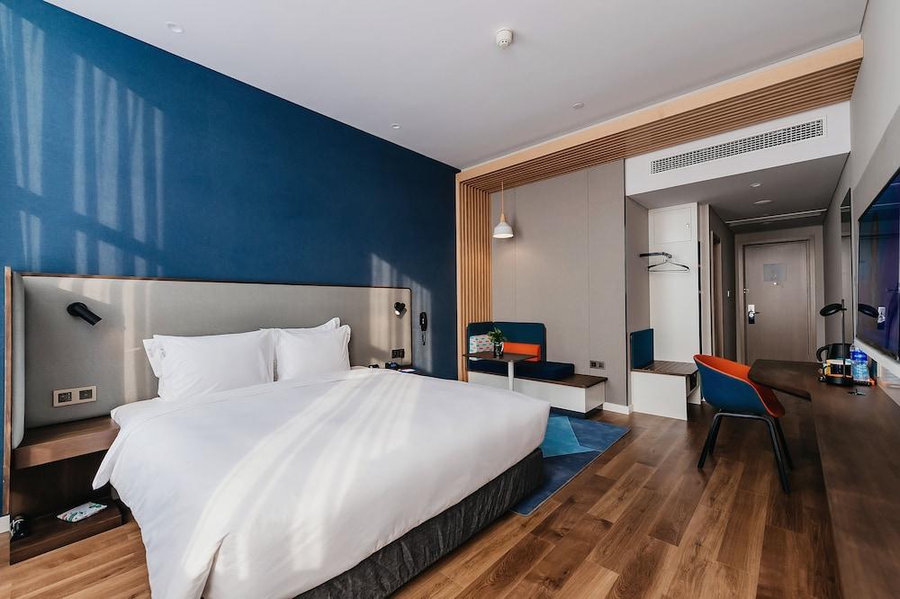 Holiday Inn Express Taizhou CMC by IHG