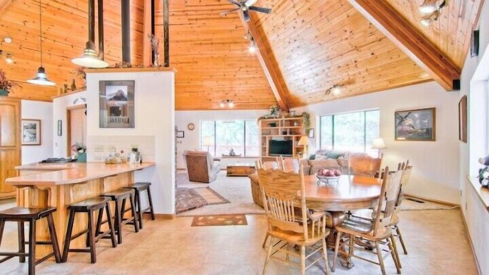 Scenic Wonders Coyote Creek 3 Bedrooms