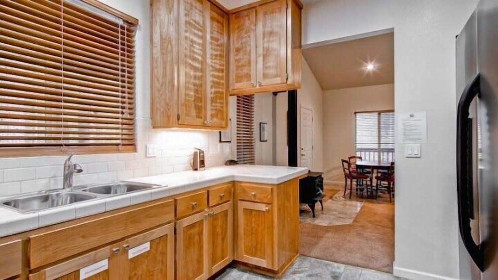 Scenic Wonders Eagles Nest 2 Bedrooms