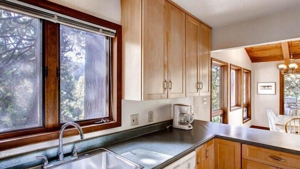 Scenic Wonders Muir House 3 Bedrooms