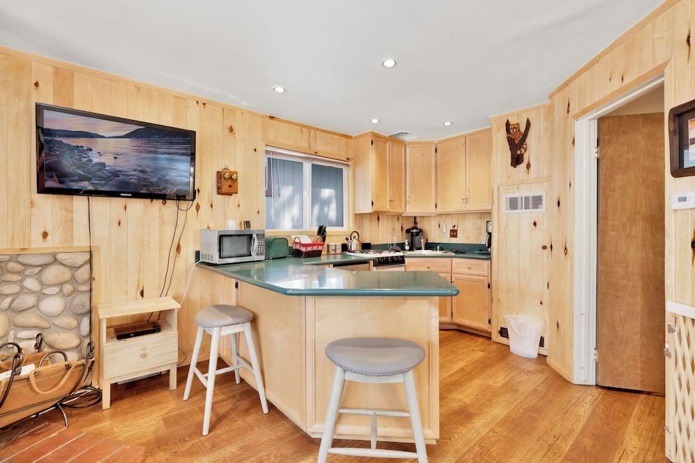 Cottage in the Pines#1667