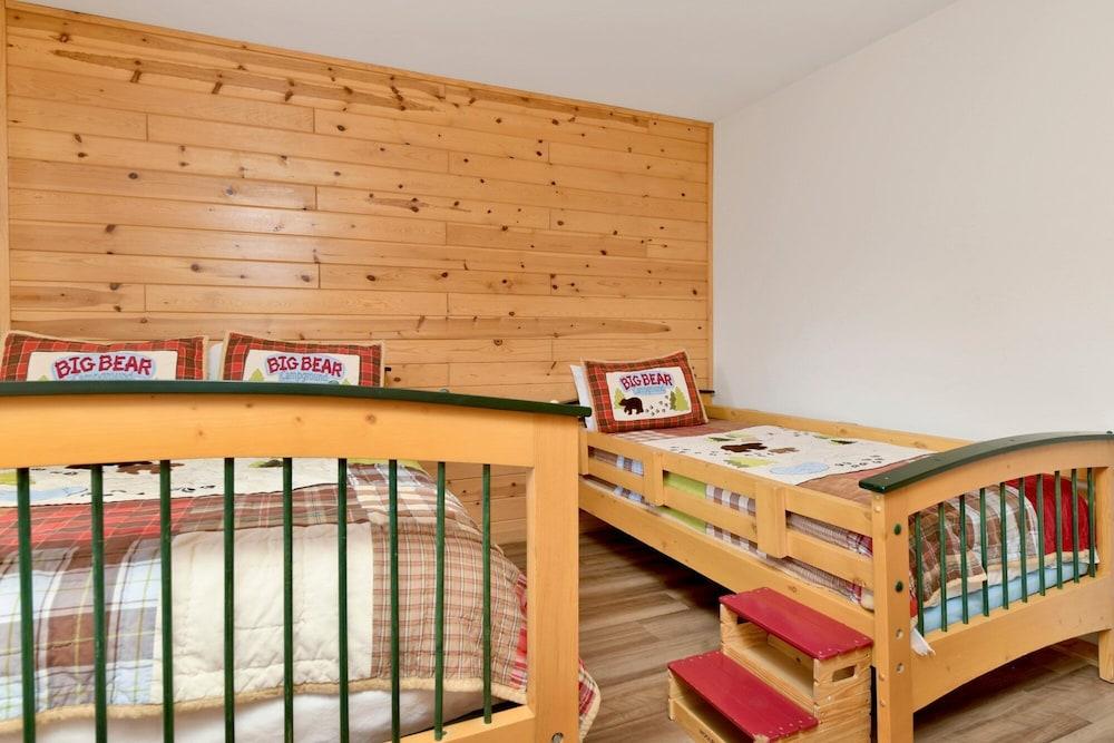 Can't Bear TO Leave #1156