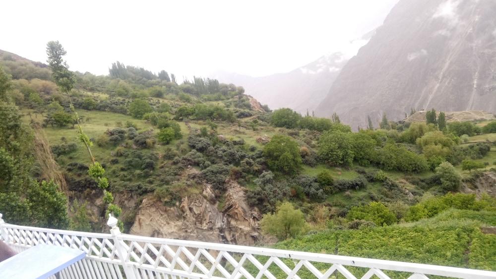 Hunza holiday Inn