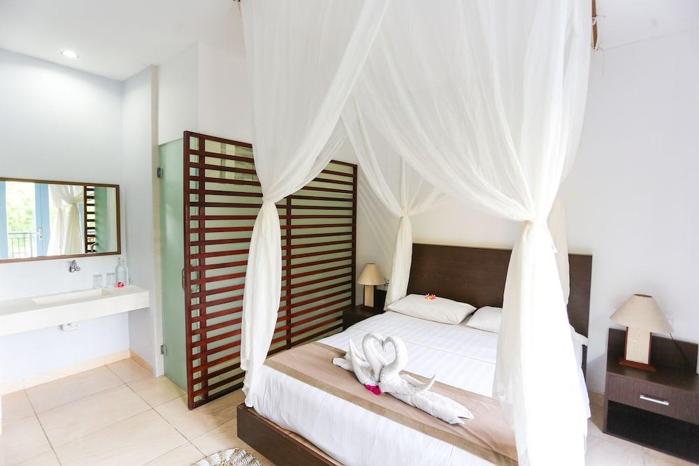 Gatsby Hotel and Hostel