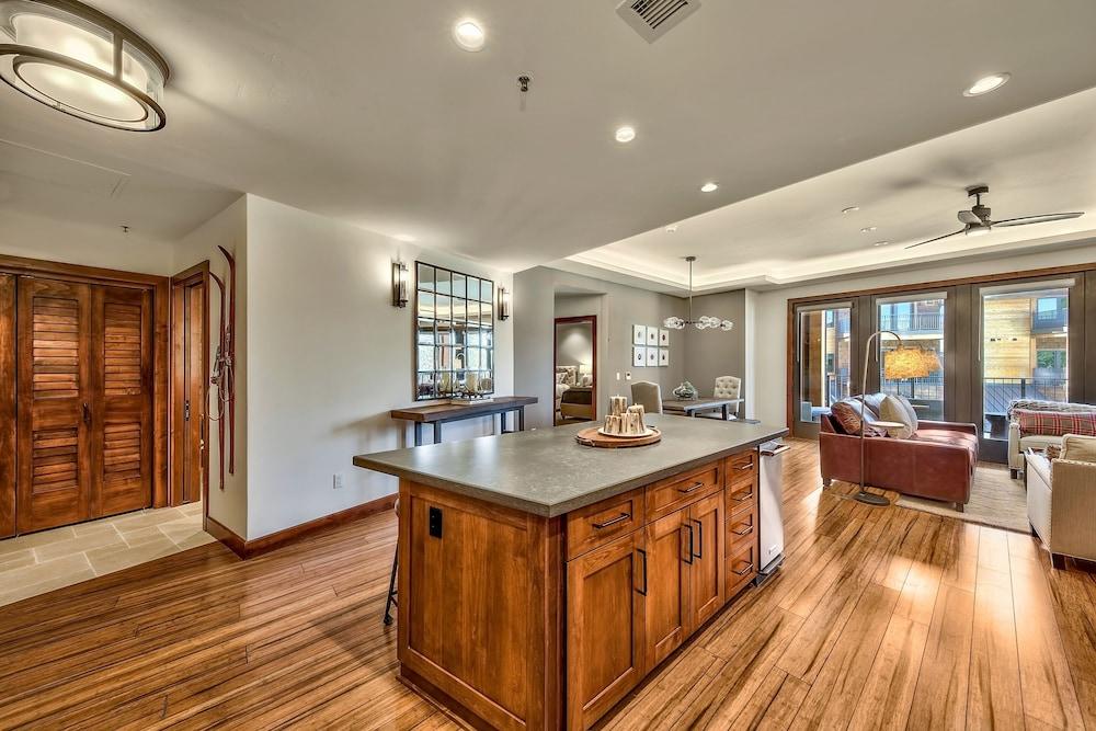 Steps From Heavenly Village & Gondola-luxury 3br 3 Bedroom Condo by RedAwning