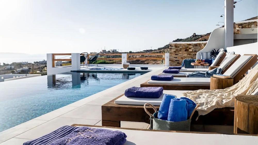 Naxos Skyline Villas