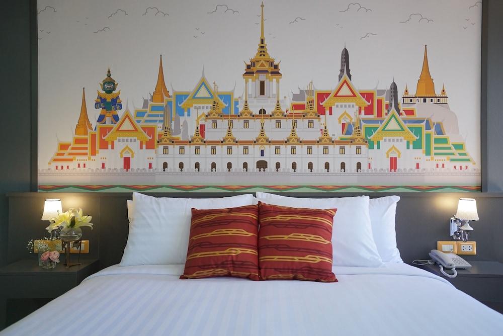 The Qube Fifty Hotel