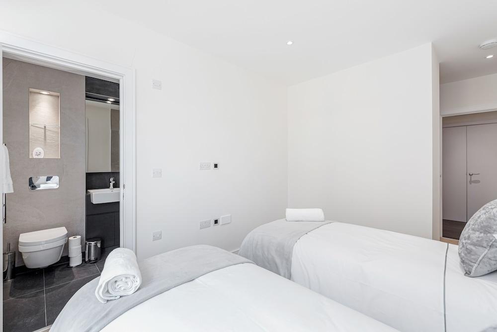 EMERALD APARTMENTS LONDON