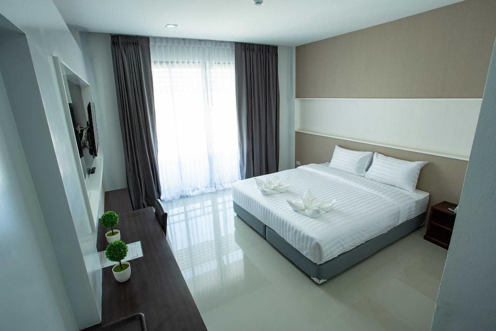 S-Tawan Hotel & Convention