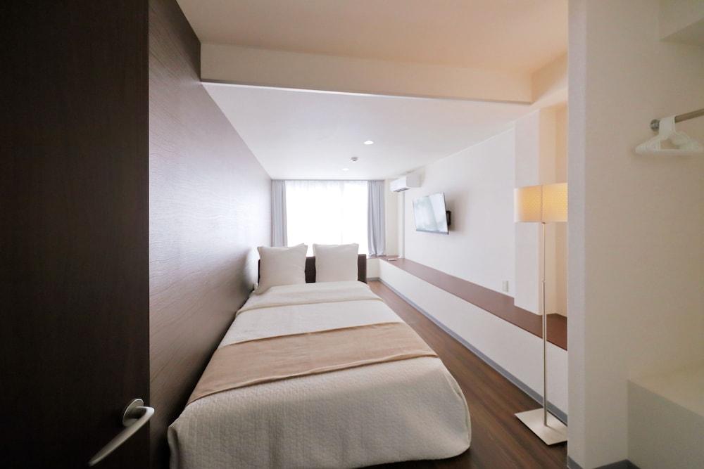 Anest Nipponbashi-Higashi