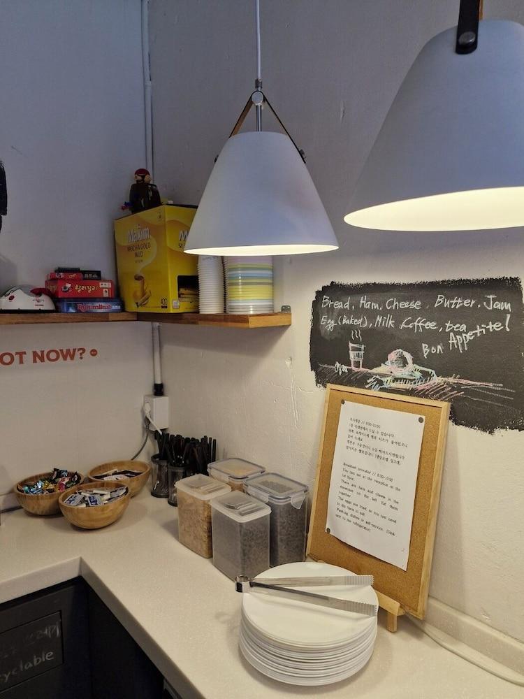 Seoul Cube Itaewon - Hostel