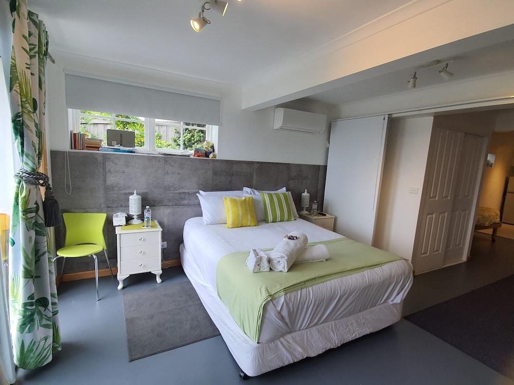 Applebay Guest House