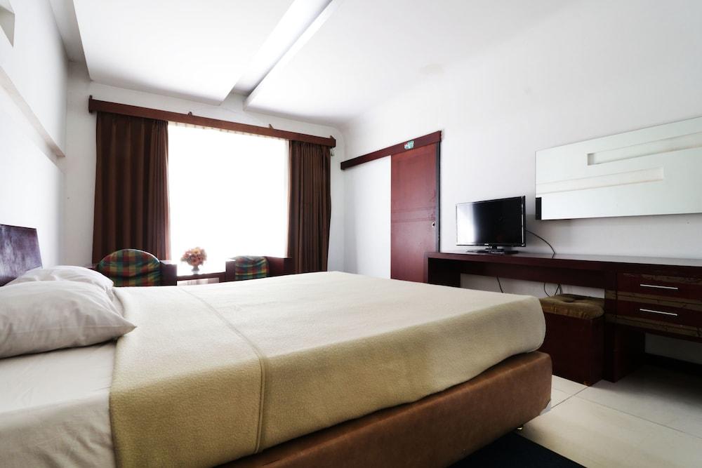 Hotel Istana Bandung