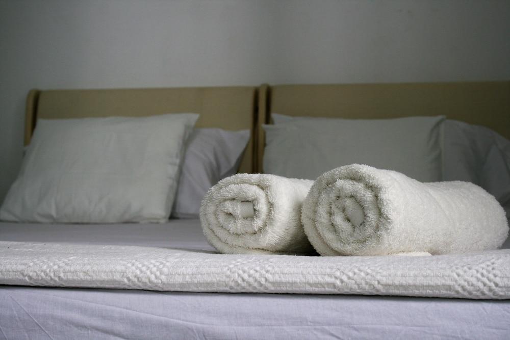 Neoclassical ART-House Bhive