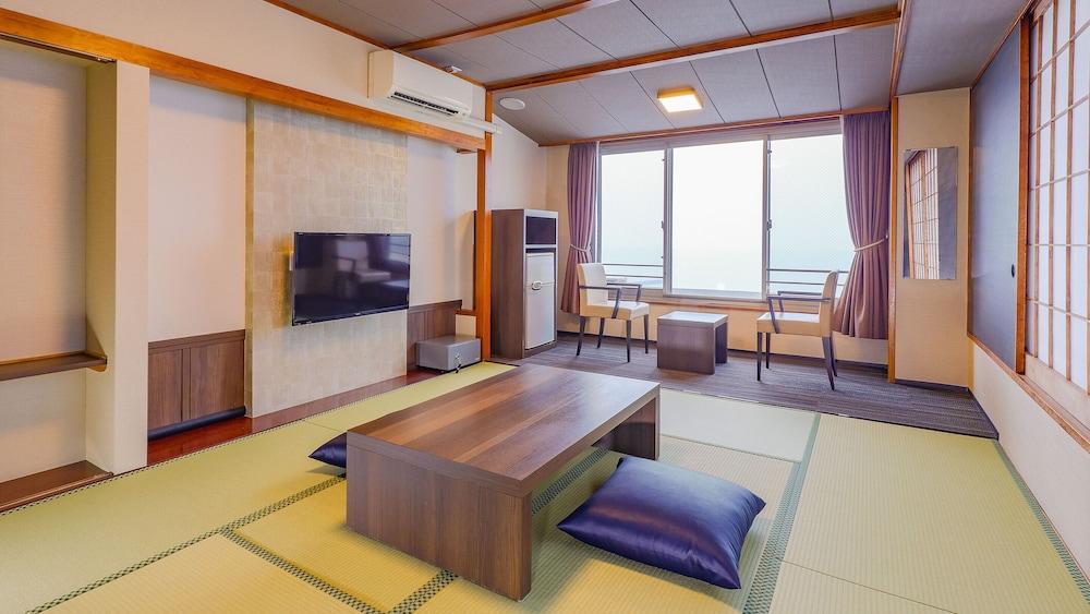 Ooedo Onsen Monogatari Premium Atami