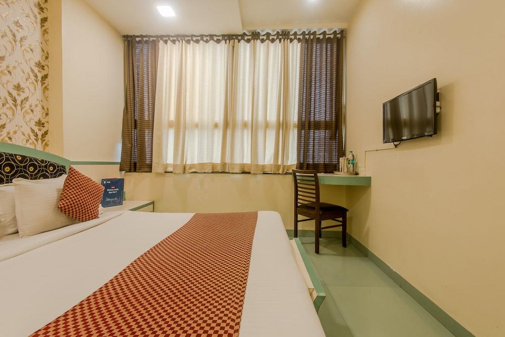 Hotel Sai Country Inn