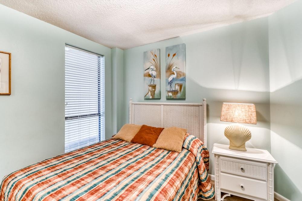 Summer House on Romar Beach