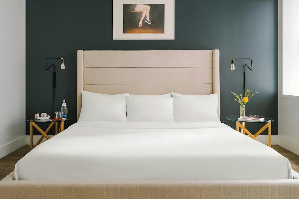 Sonder by Marriott Bonvoy One Platt Apartments Financial District