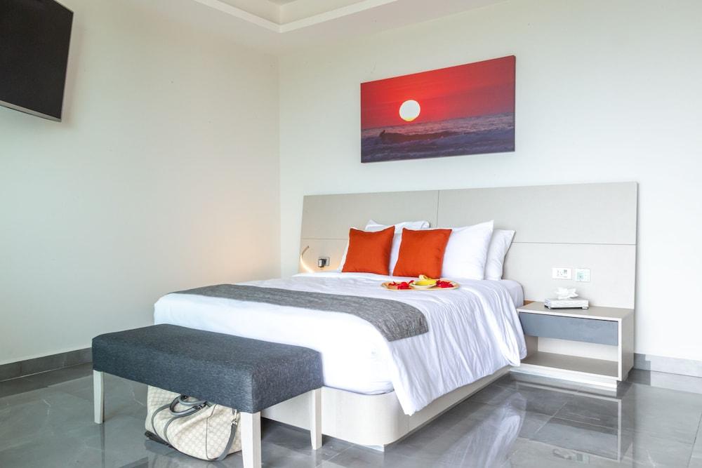 Fabulous & Exclusive Apartments With Sea View Pool BBQ Garden