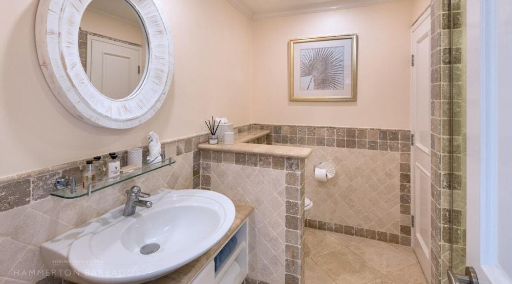 Schooner Bay 203 - Condo Lusca