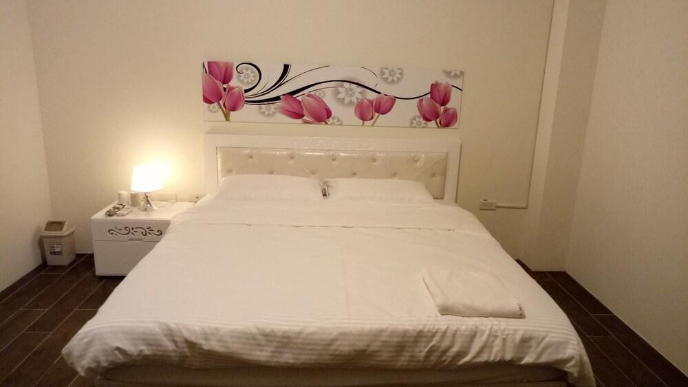 Yuanshan Dahu Homestay