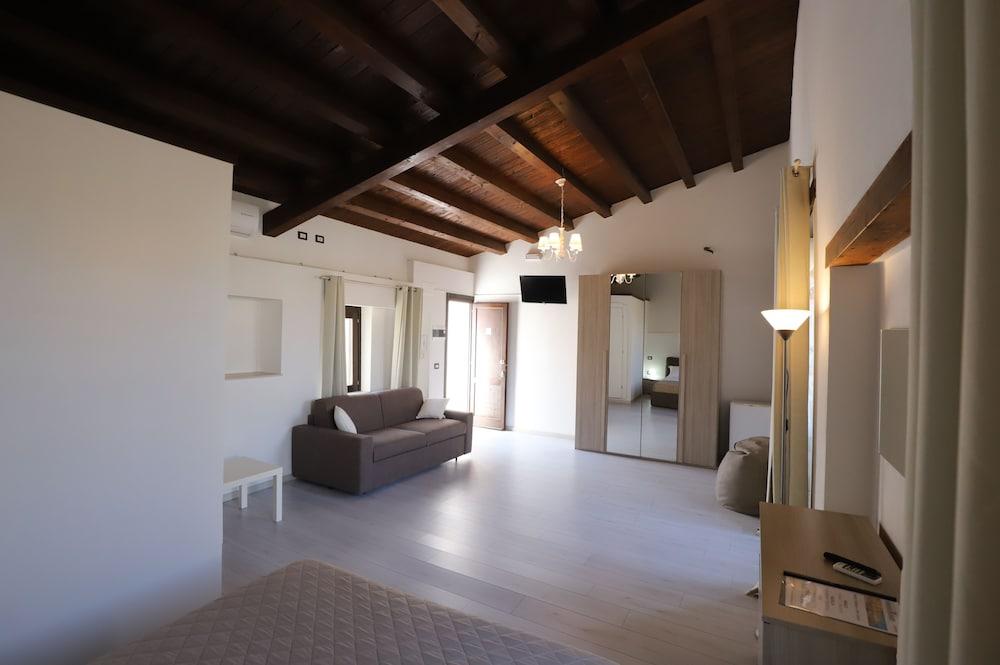 Italiana Resort Atrio