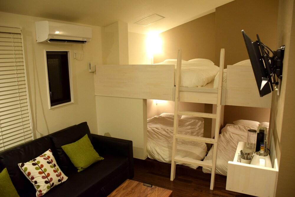 Condominium MIRAHAKONE