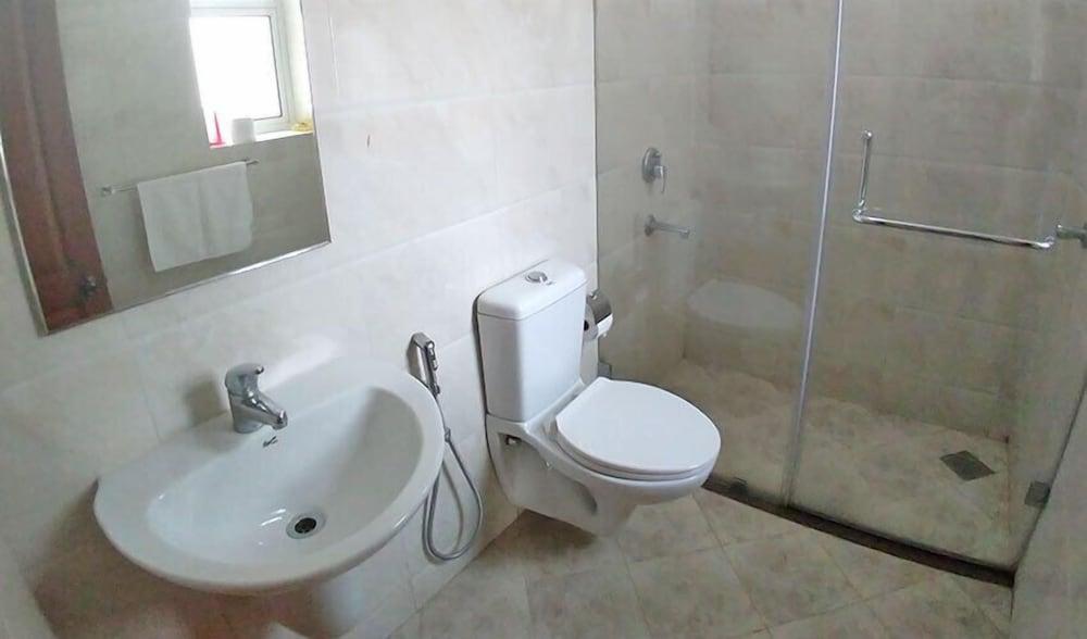 B&F Kensington Square