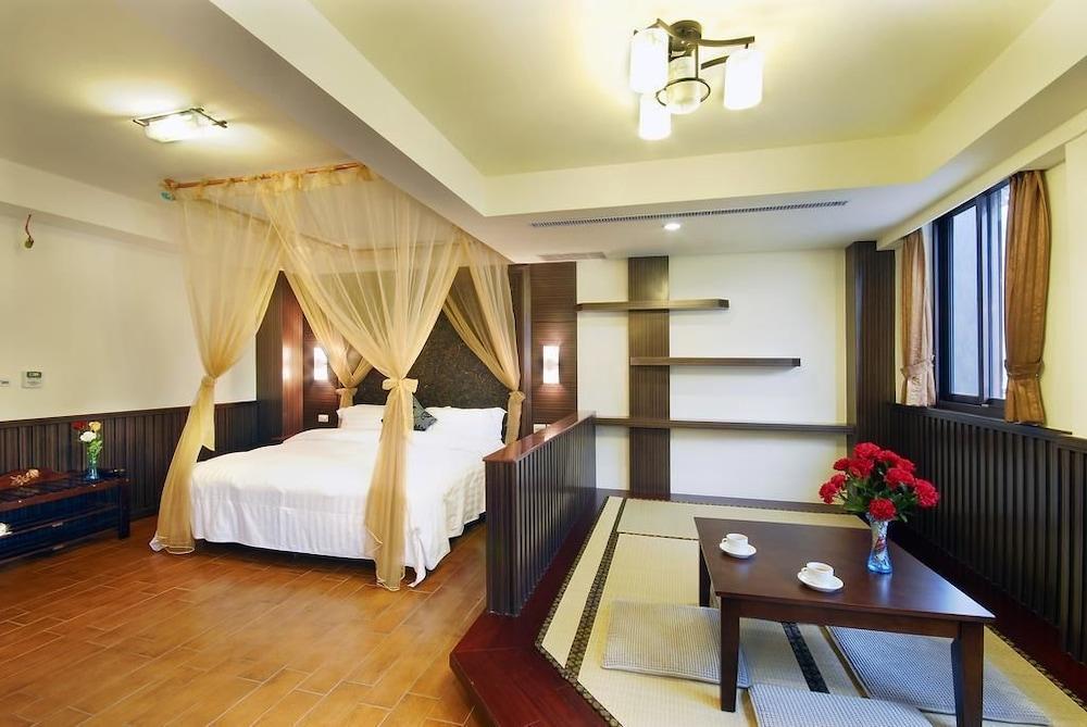 Ming Lu Holiday Hotel