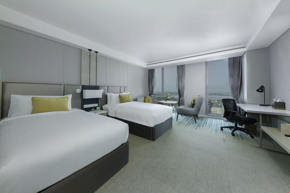 Zealax Hotel & Residence