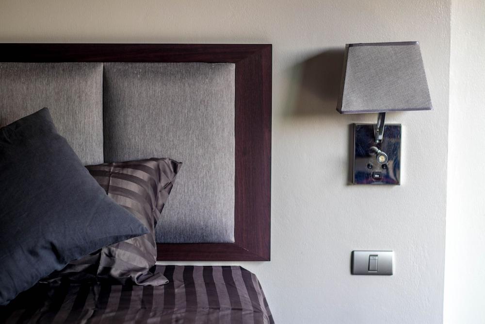 The Elegance Pool Villas