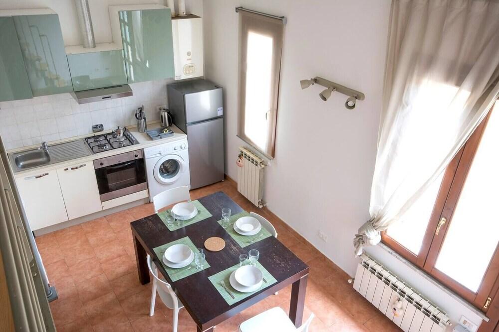 JOIVY Green Terraced House