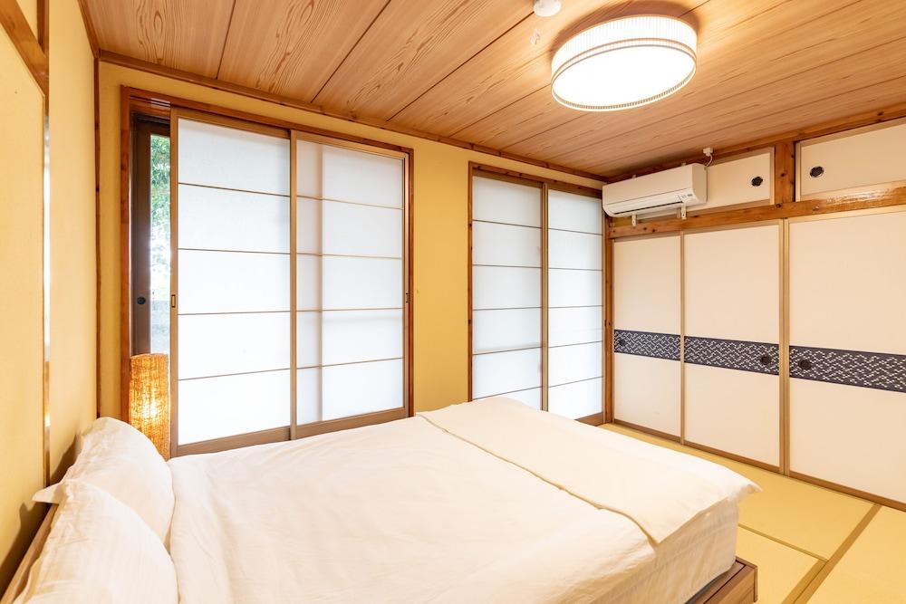 Green Beach le Island