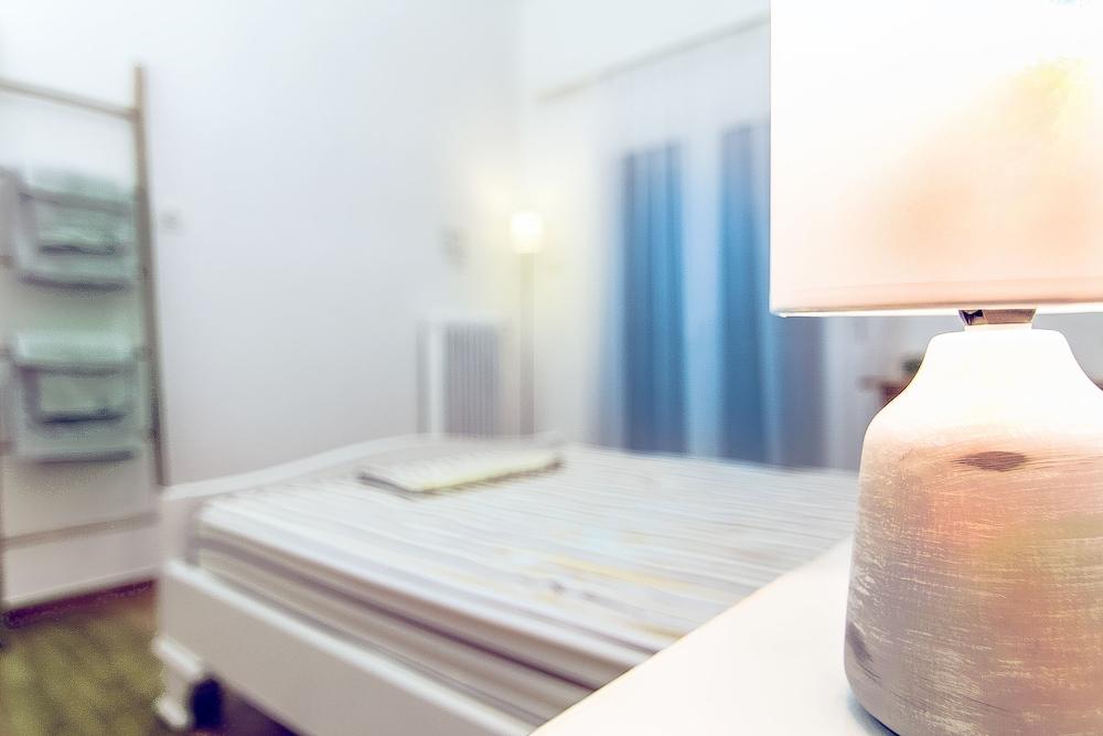 Charming 2 bdr apt next to Piraeus port