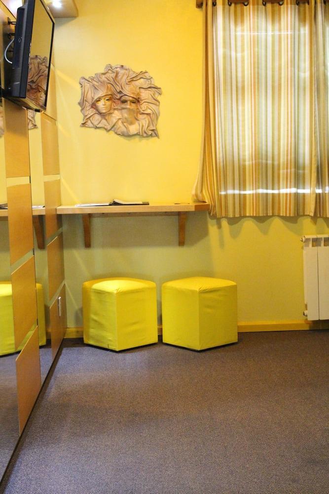 Motel Avenida - Adult Only