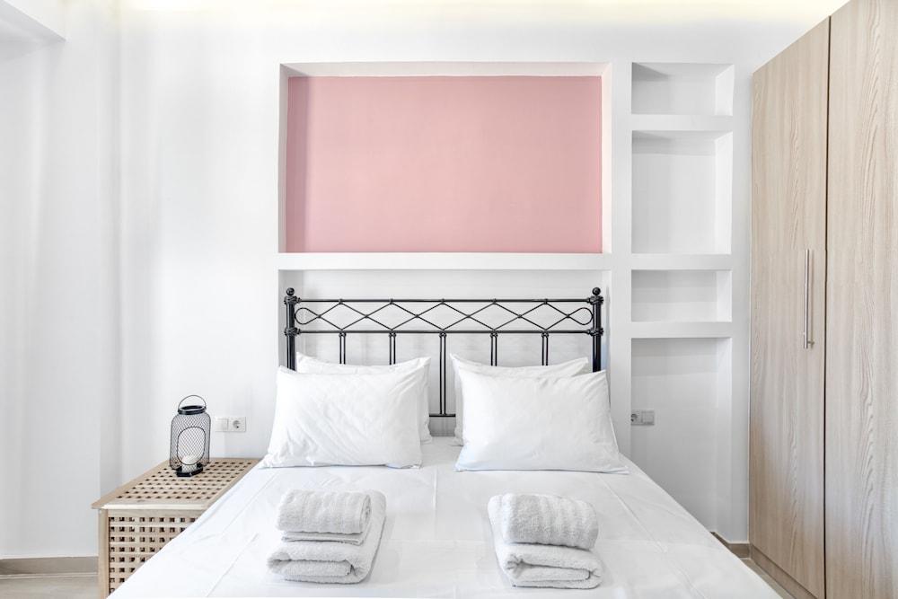 Serene Acropolis View Roofdeck