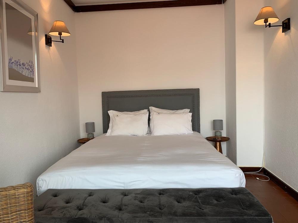 Charming old town apartment Cascais