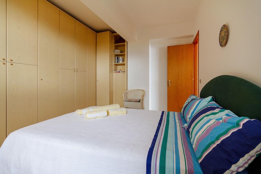 Fontana Vecchia Seaview Apartment 