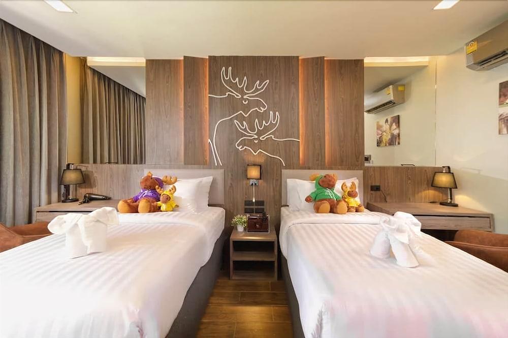 Moose Hotel Chiang Mai